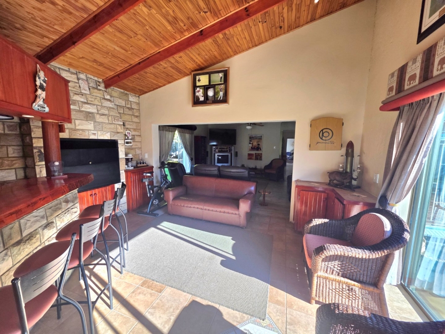 4 Bedroom Property for Sale in La Provance Free State